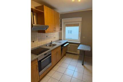 3-Zimmer-Wohnung mit Einbauküche und Balkon - Weiden in der Oberpfalz Rehbühl