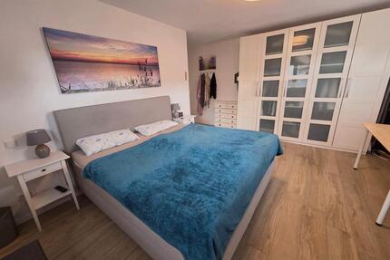 Attraktive 4 Zimmer Wohnung mit Balkon und Küche - Großkarolinenfeld