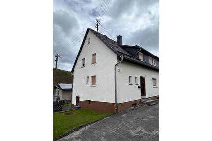 Gepflegtes, massiv gebautes Wohnhaus in Haiger-Fellerdilln gelegen
