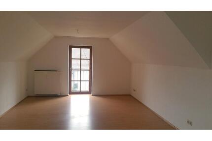 Dachgeschosswohnung - 520,00&nbsp;EUR Kaltmiete, ca.&nbsp; 84,00&nbsp;m&sup2; in Nieheim (PLZ: 33039)