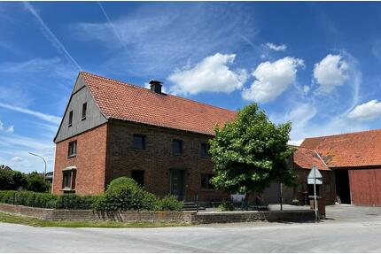 Renovierter Resthof - 590.000,00&nbsp;EUR Kaufpreis, ca.&nbsp; 240,00&nbsp;m&sup2; in Erwitte (PLZ: 59597)