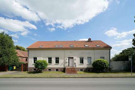 Haus zum Kaufen in Nennhausen OT Damme 269.000,00 € 285 m²