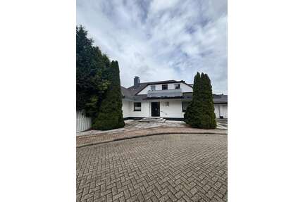 Haus zum Kaufen in Oldenburg 569.000,00 € 195 m²