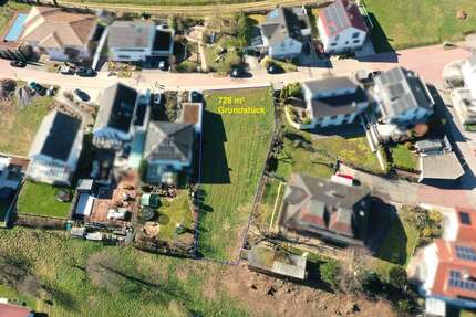 Grundstück zu verkaufen in Karlsbad 330.000,00 € 728 m²