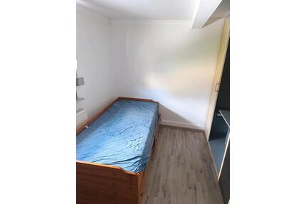 Ich habe ein Zimmer - 465,00&nbsp;EUR Kaltmiete, ca.&nbsp; 9,00&nbsp;m&sup2; in Gaggenau (PLZ: 76571)