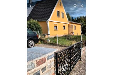 Haus zur MIETE zu Vermieten - 950,00&nbsp;EUR Kaltmiete, ca.&nbsp; 120,00&nbsp;m&sup2; in Selb (PLZ: 95100)