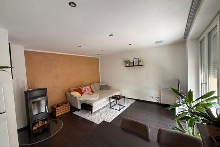 Lichtdurchflutete 2-Zimmer Wohnung mit Balkon - Augsburg Bergheim