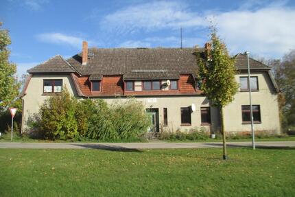 Gutsverwalterhaus auf 8000qm Naturgrundstück in Dorfrandlage - Stavenhagen