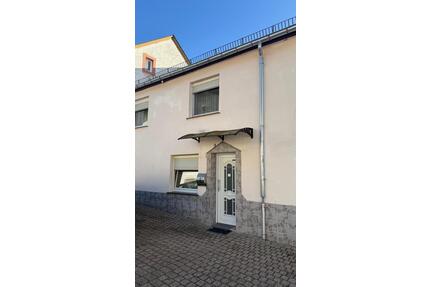 Einfamilienhaus - 129.000,00&nbsp;EUR Kaufpreis, ca.&nbsp; 120,00&nbsp;m&sup2; in Landscheid (PLZ: 54526)