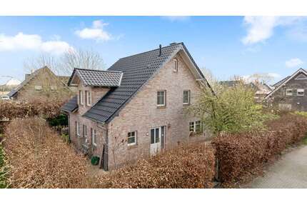 Haus zum Kaufen in GOCH-HOMMERSUM 449.500,00 € 156 m²