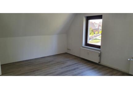 Moderne 2-Raum-DG-Wohnung (64 m²) mit Einbauküche in Rehna