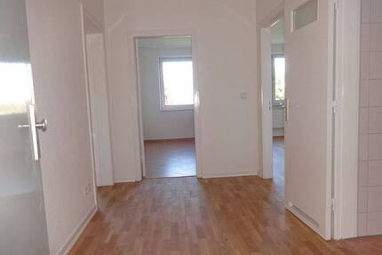 HH-Farmsen, 2-Zimmer Wohnung im 2.OG mit Balkon !! Bitte unsere Fragen beachten !! - Hamburg Farmsen-Berne
