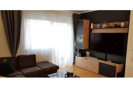 Helle 3-Zimmer-Wohnung mit Balkon, EBK & TG-Stellplatz in Stuttga - Stuttgart Hedelfingen