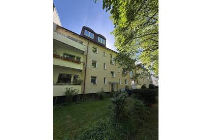 Renovierte 2 Zimmerwohnung mit Balkon in Ahrensburg