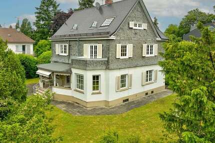 Haus zum Kaufen in Wiesbaden 1.290.000,00 € 262 m²