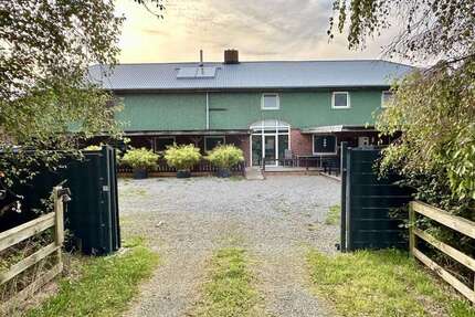 Haus zum Kaufen in Högel 525.000,00 € 291 m²