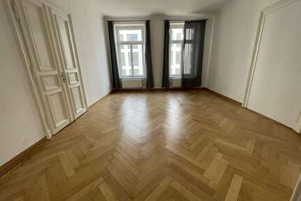 Wohnung zum Mieten in Leipzig 2.400,00 € 201.35 m²