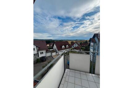 4,5-Zimmer-Maisonettewohnung mit Balkon, Garage & Stellplatz - Neuenstein