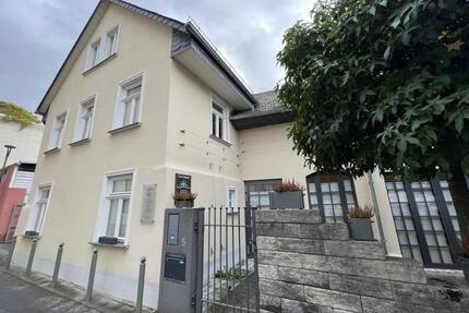 Eine wahrhaftige Rarität: Wunderschönes und denkmalgeschütztes Einfamilienhaus im Herzen von Gießen, Tiefenweg 5