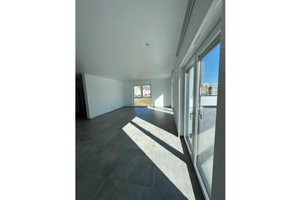 Neubau Penthouse Erstbezug !!! - 1.600,00&nbsp;EUR Kaltmiete, ca.&nbsp; 126,00&nbsp;m&sup2; in Pirmasens (PLZ: 66955) Niedersimten