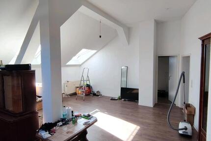 Helle Dachgeschoss-Wohnung 80 m² in Wurzen – ab 01.06