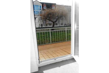 Verkaufe seniorengerechte 2-Raum-Wohnung in 04600 Altenburg