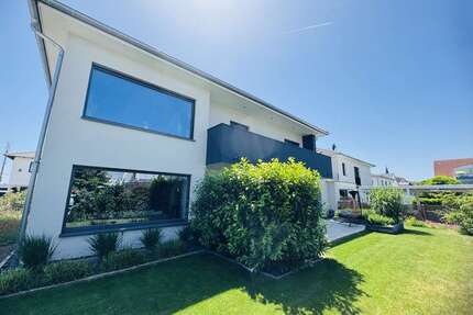 Haus zum Kaufen in Herxheim 949.000,00 € 226.3 m²