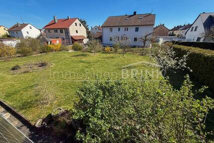 Großes Einfamilienhaus mit schöner Einliegerwohnung, Wohnküche, großem Grundstück, Schwedenofen, Doppelgarage in ruhiger Lage von Markt Erlbach