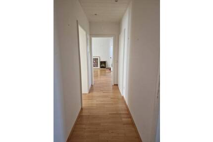 helle, gepflegte Wohnung - 970,00&nbsp;EUR Kaltmiete, ca.&nbsp; 114,00&nbsp;m&sup2;&nbsp;Wohnfl&auml;che in Bad Bergzabern (PLZ: 76887)