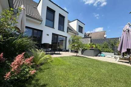 Haus zum Mieten in Großostheim-OT 1.850,00 € 155.5 m²