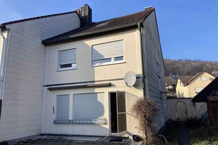 Doppelhaushälfte mit Garten, Garage und viel Platz für die Familie - Ebermannstadt