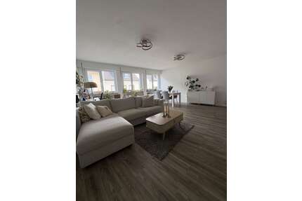 Wohnung zum Mieten in Moselweiß 1.033,00 € 100.35 m²