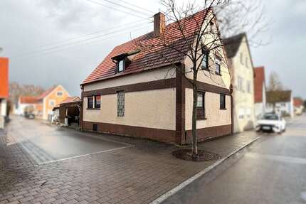 Haus zum Kaufen in Bächingen an der Brenz 120.000,00 € 118.38 m²