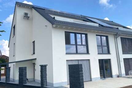 Wohnung zum Kaufen in Maxdorf 699.000,00 € 181.09 m²