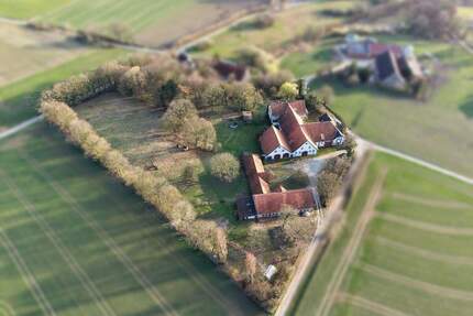 Ein Anwesen, das jede Kategorie sprengt! - Borgholzhausen Kleekamp