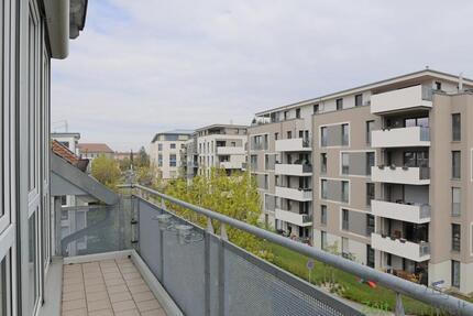 (EF0779_M) Dresden: Striesen-Süd, zentrumsnahe, möblierte 3-Zimmer-Wohnung mit Balkon, WLAN, Klimaanlage, TG-Stellpl.