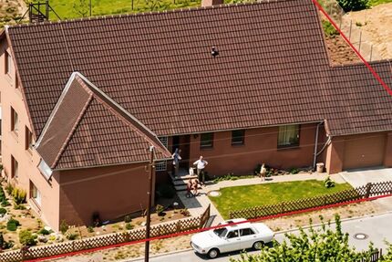 Stadtvilla von 1968 in ruhiger Hanglage m. großem Grundstück - zentrale Verkehrsanbindung - Osterode am Harz