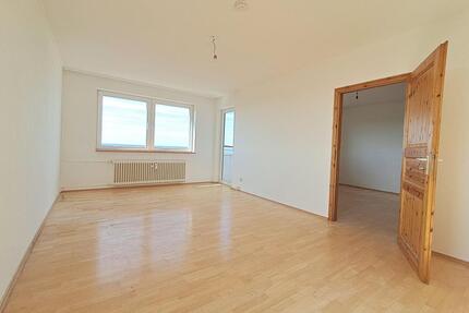 Helle 3-Zimmer-Wohnung mit Balkon. Toller Ausblick garantiert! - Wolfsburg