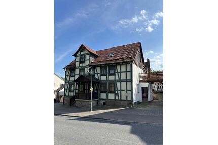 Historisches Fachwerkhaus mit drei separaten Zugängen - Witzenhausen