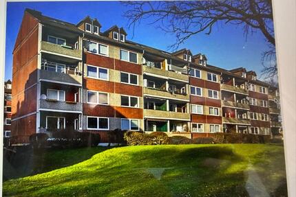 **3-Zimmer-Wohnung 1. OG mit Loggia in Heide**