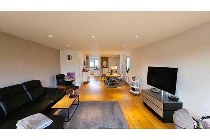 Mit Blick ins Grüne: Modernisierte DHH in Rtg. Lintorf - Ratingen