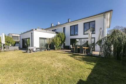 Haus zum Kaufen in Ulm Böfingen 1.785.000,00 € 364.33 m² - Ulm / Böfingen