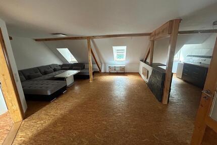 DG-Wohnung - 610,00&nbsp;EUR Kaltmiete, ca.&nbsp; 64,00&nbsp;m&sup2; in Münchberg (PLZ: 95213)