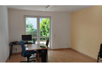 Lichtdurchflutete 2-Zimmer-Wohnung mit ruhiger Terrasse - Marburg