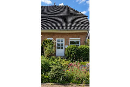 Haus zum Mieten in Wedel 1.450,00 € 98 m²