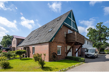 Mehrfamilienhaus Alveslohe, 6 WE zzgl. Gewerbe-und Nutzflächen