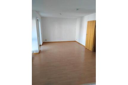 1-Raumwohnung am Stadtrand von Meerane zu vermieten. Ruhige Lage