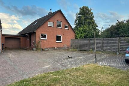 Familienfreundliches Einfamilienhaus mit großem Grundstück - Zeven