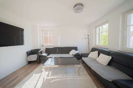 Haus zum Kaufen in Mundelsheim 360.000,00 € 180 m²