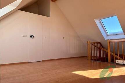 2,5 Zimmer-Maisonette-Wohnung mit Balkon und Carport - Kaufbeuren Oberbeuren